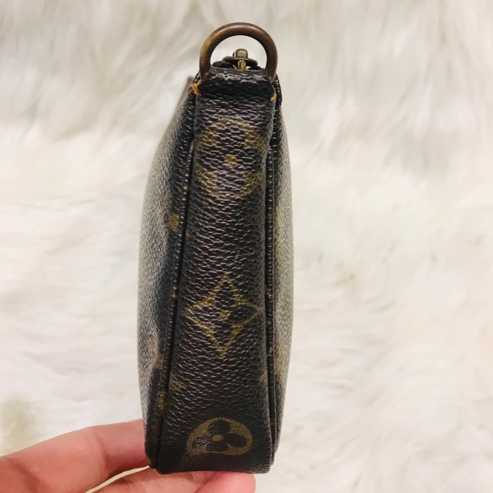 Authentic Louis Vuitton Pochette #6.7Q - Picture 5 of 8